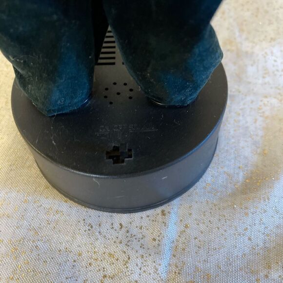 musical and LIGHT 🎄 Vintage boy figure 🎄 Christmas vintage figures🎄 - Picture 8 of 14